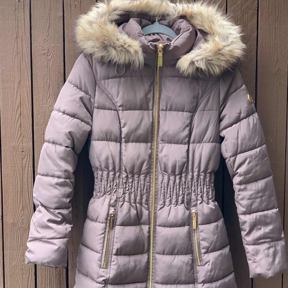 Shelli Siegel LAUNDRY puff 3/4 Windproof coat with hood and cinched waist.